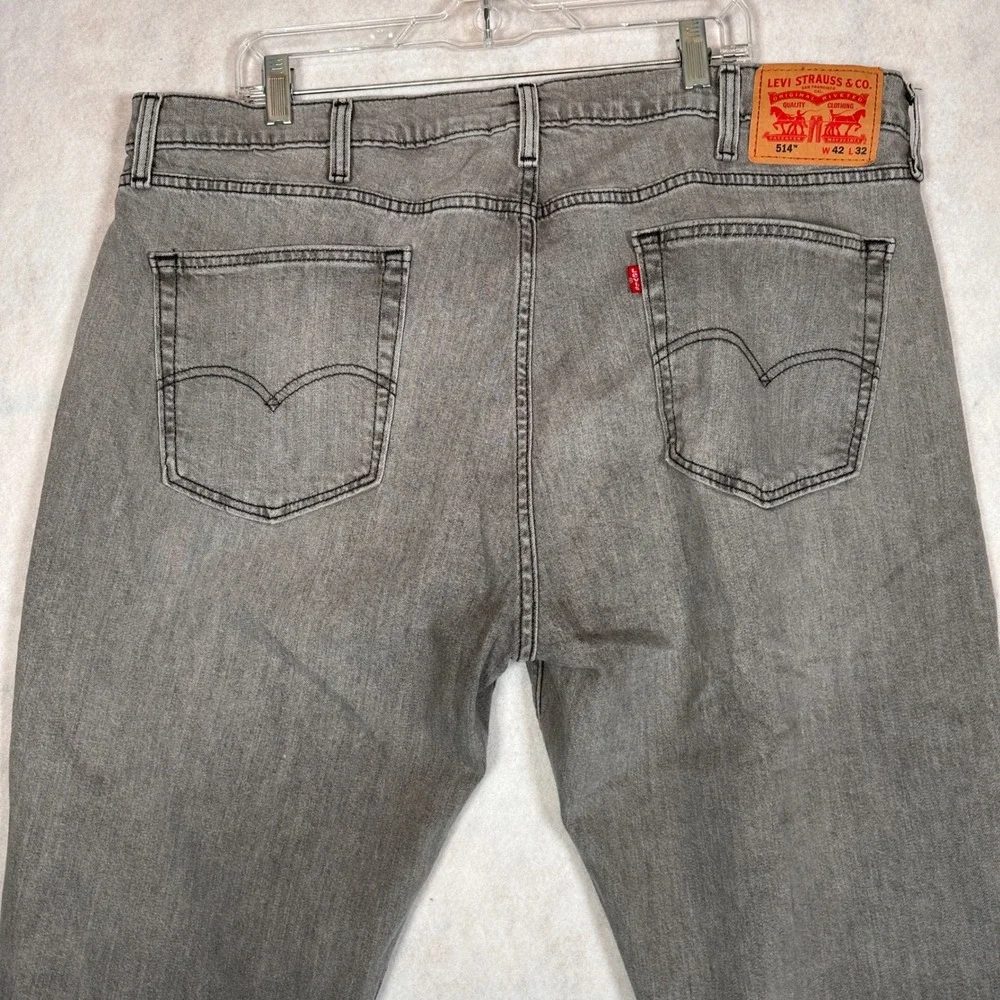 Levi's Jeans Mens 42x32 514 Straight Fit Grey Good Stretch Denim Pants